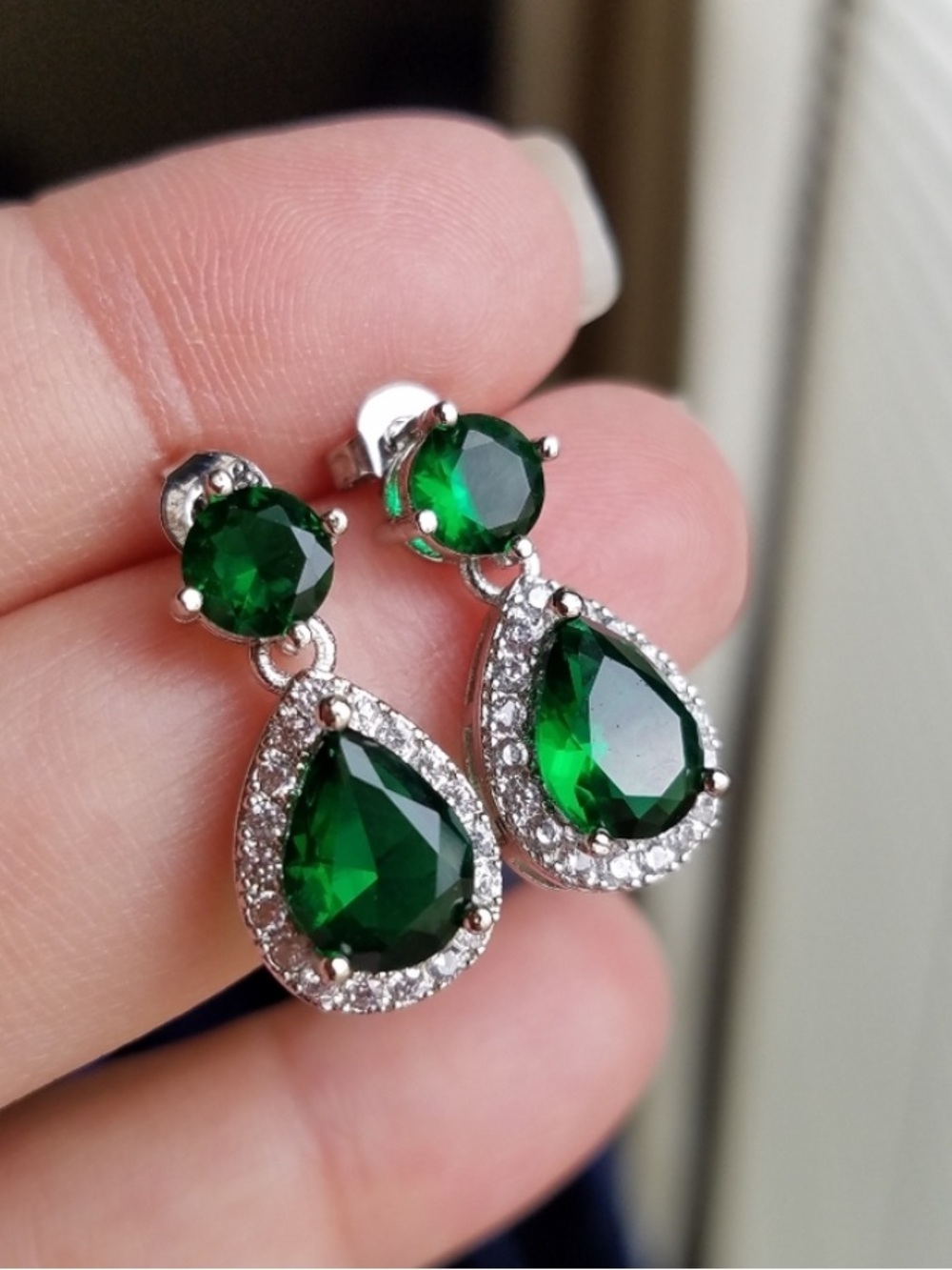 Swarovski Elements 925 Sterling Silver Emerald Green Teardrop Halo Necklace NEW